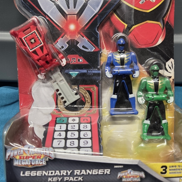 Power Rangers Megaforce Legendary Ranger Key Pack - Red, Blue, Green - Picture 2 of 4